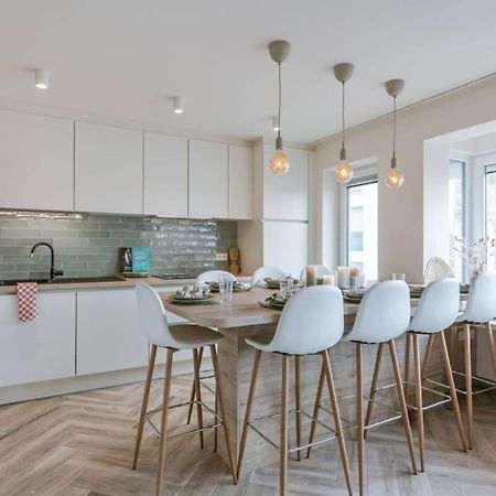 Juan - Stijlvol Appartement Met Uitzicht Op De Kaai Ostend Exterior foto