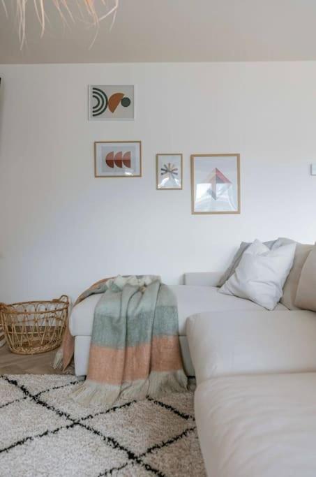 Juan - Stijlvol Appartement Met Uitzicht Op De Kaai Ostend Exterior foto